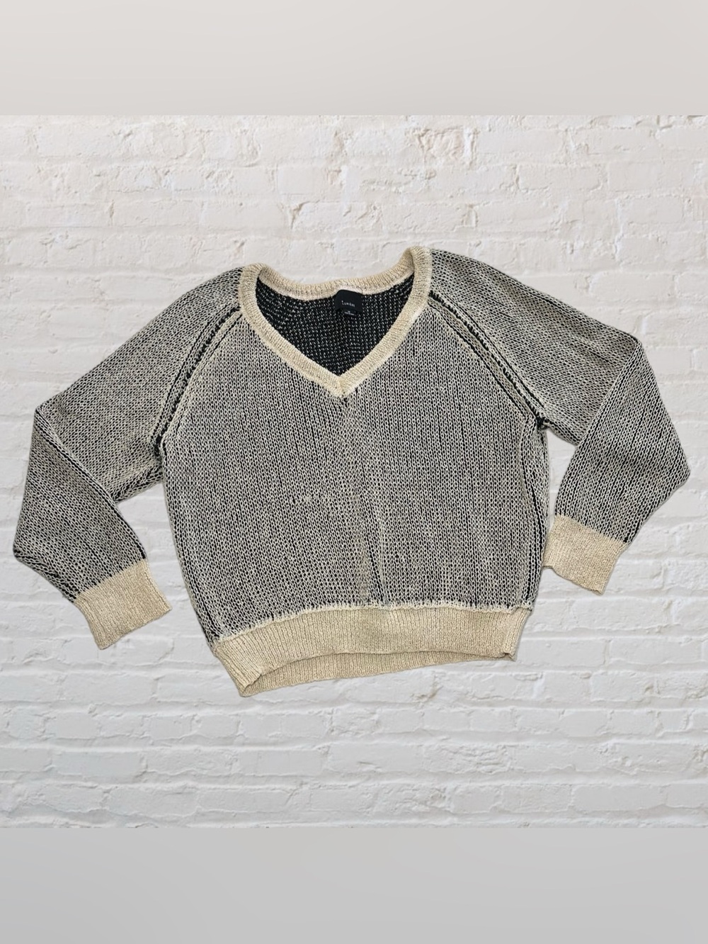 ĽUMIÈRE Cream & Black Cable Knit Pullover Deep V Sweater in Women’s Size Medium